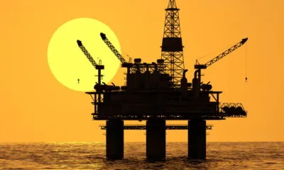 Minyak Dunia Turun HIngga 30 persen