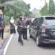 Cegah Penyebaran Corona, Bawaslu Batanghari Bagi-bagi Masker ke Pengendara