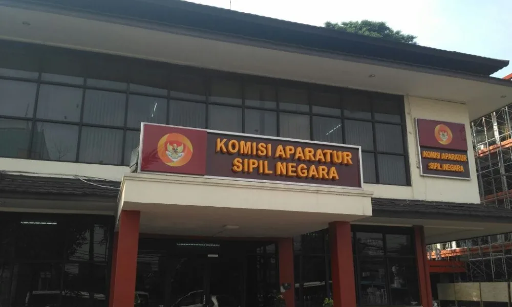 KASN Minta Jokowi Adil soal Ide Potong Gaji ke-13 dan THR PNS