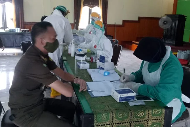 Hasil Rapid Test Seluruh Pegawai Kejari Tebo Non Reaktif 