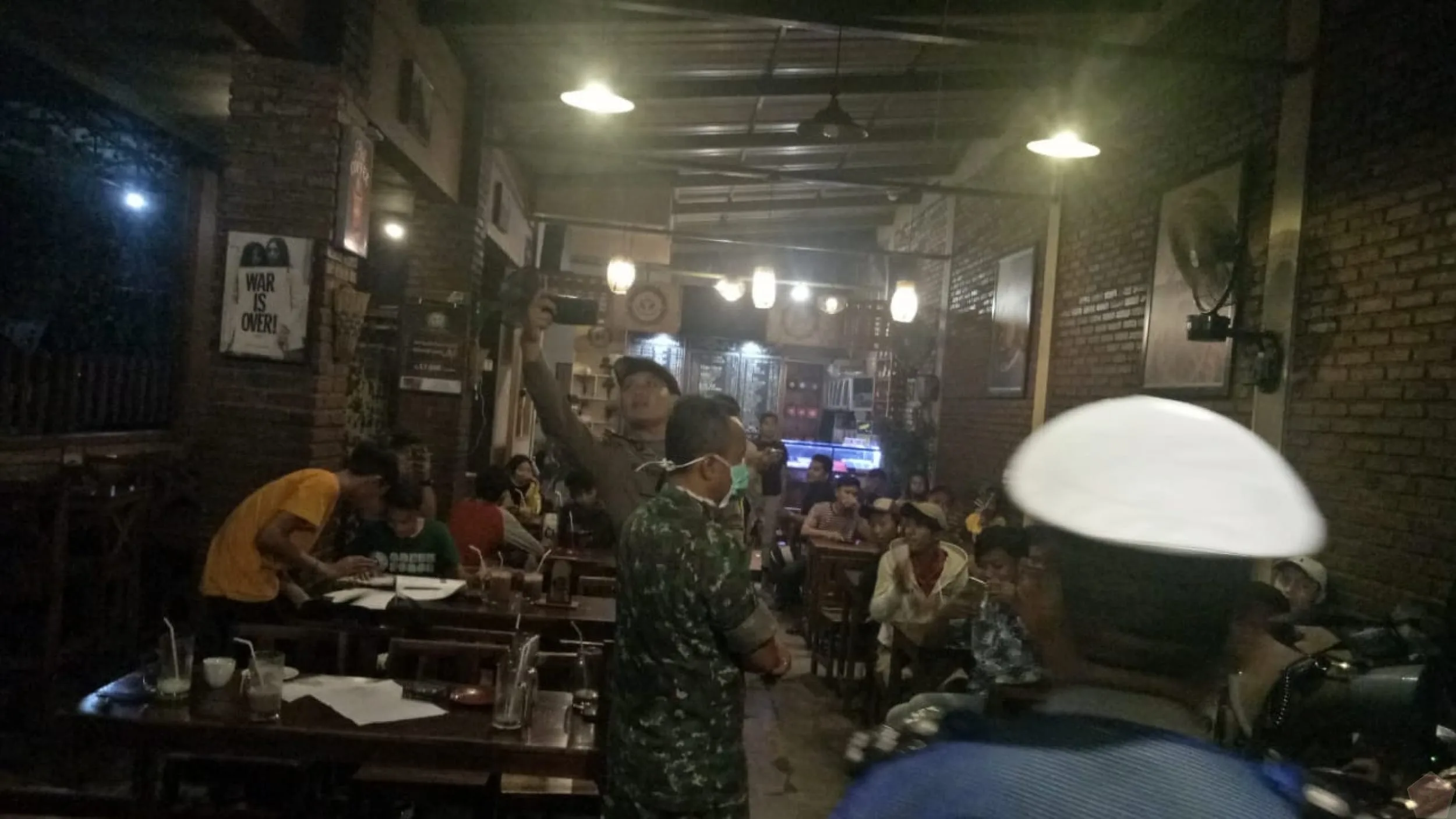 hiburan malam