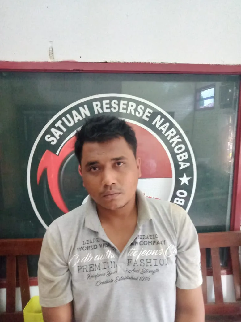 Polisi Amankan Tersangka dan 5 Paket Sabu di Tebo