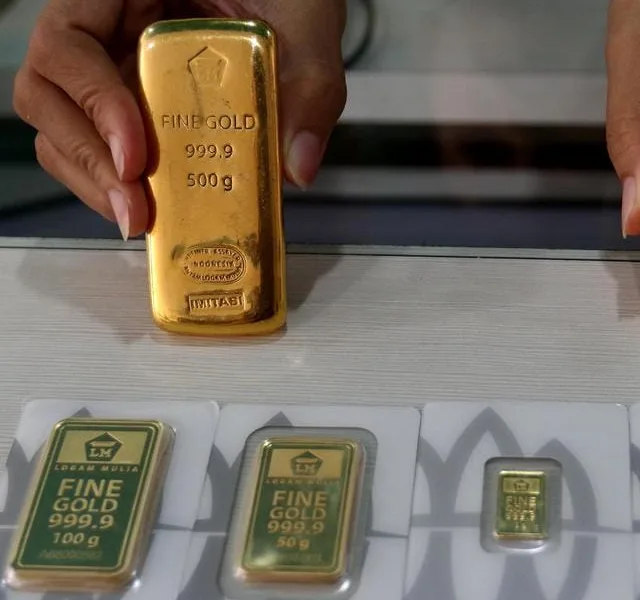 Harga Emas Antam Hari Ini Melesat ke Rp928 Ribu per Gram
