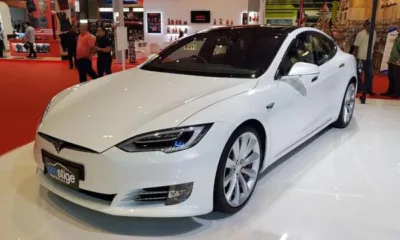 BI Pangkas DP Kredit Mobil dan Motor Listrik Jadi 0%