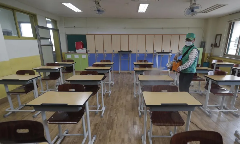 Kasus COVID-19 Meningkat, Seluruh Sekolah di Seoul Ditutup