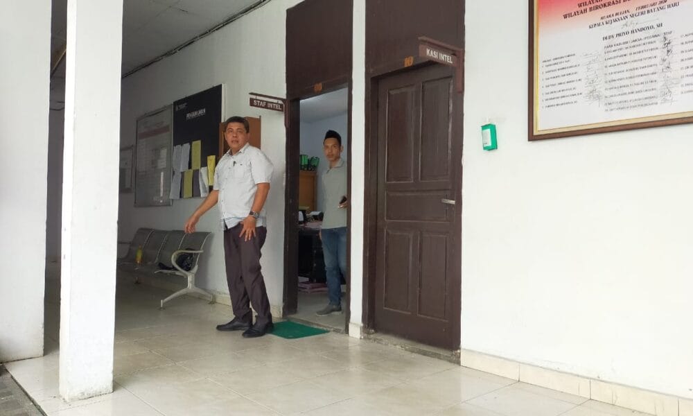 Pemeriksaan Kadis PMD Batanghari Berakhir Jelang Azan Salat Isya