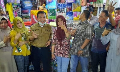 Calon Gubernur Jambi, Al Haris menyempatkan diri untuk blusukan ke pasar gang Siku Kota Jambi