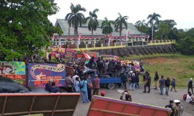 Paripurna HUT Sarolangun Diwarnai Aksi Demonstrasi