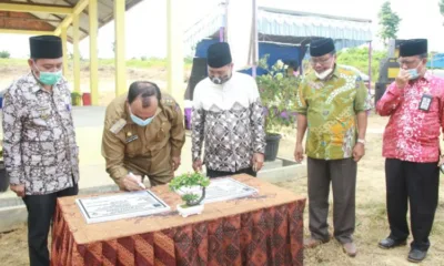 Resmikan Pasar dan Jembatan