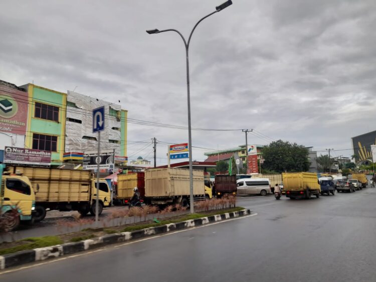 Soal Antrean Truk Batu Bara Di SPBU Kota Jambi, Ini Respons Pertamina ...