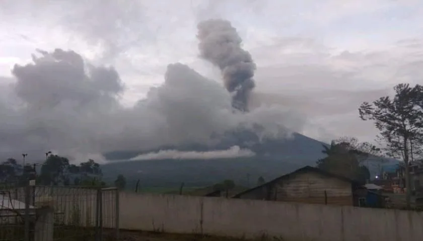 erupsi kerinci