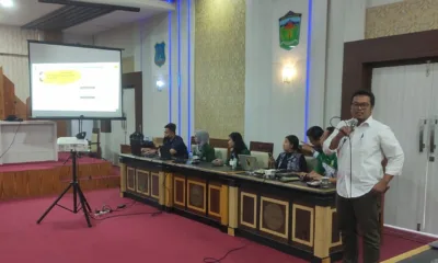 Analis Kebijakan Ahli Madya Kemenko Marves, Feri Kurniawan Sunaryo dalam acara Fokus Group Discussion Dewan Perwakilan Wilayah (DPW) Asosiasi Penambang Rakyat Indonesia (APRI) Provinsi Jambi. (DETAIL/Frangki)