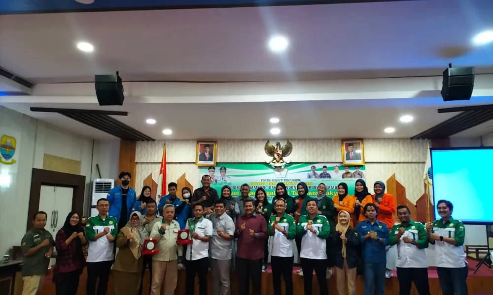 APRI: Foto bersama usai kegiatan FGD DPW Asosiasi Penambang Rakyat Indonesia (APRI) Provinsi Jambi. (DETAIL/Frangki)