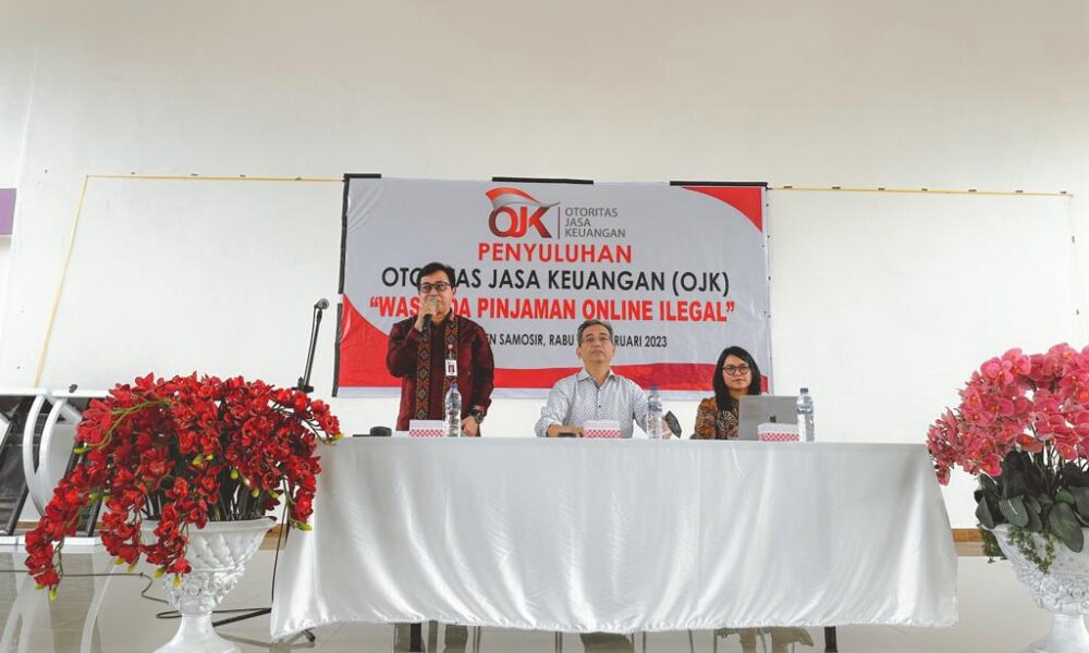 Sosialisasi tentang pinjol di Taput dan Samosir.