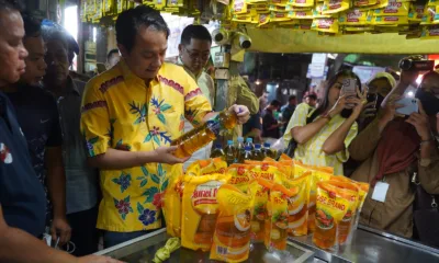 Wamendag Jerry Sambuaga saat meninjau harga bahan pokok. Sumatera Utara diperkirakan masih mengalami inflasi di bulan Februari walau harga bahan pokok mengalami penurunan dibanding bulan Januari 2023.