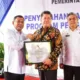 Penyerahan CSR Bank Sumut ke Pemkab Deli Serdang yang diterima langsung oleh Bupati Ashari Tambunan (kiri)