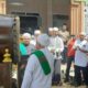 Bupati Merangin Mashuri menyerahkan Musala Sambangi yang dibangun dengan dana pribadi keluarga Mashuri kepada warga untuk dipergunakan sebagai sarana ibadah warga.