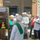 Bupati Merangin Mashuri menyerahkan Musala Sambangi yang dibangun dengan dana pribadi keluarga Mashuri kepada warga untuk dipergunakan sebagai sarana ibadah warga.
