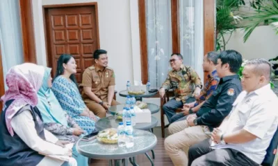 Pertemuan Walikota Medan Bobby Nasution dan Komisioner KPU-RI terkait proses coklit warga Kota Medan.