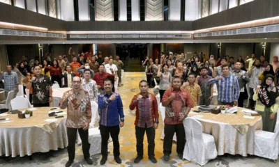 Peserta Rakor Statistik Sektoral Sumut berfoto bersama.