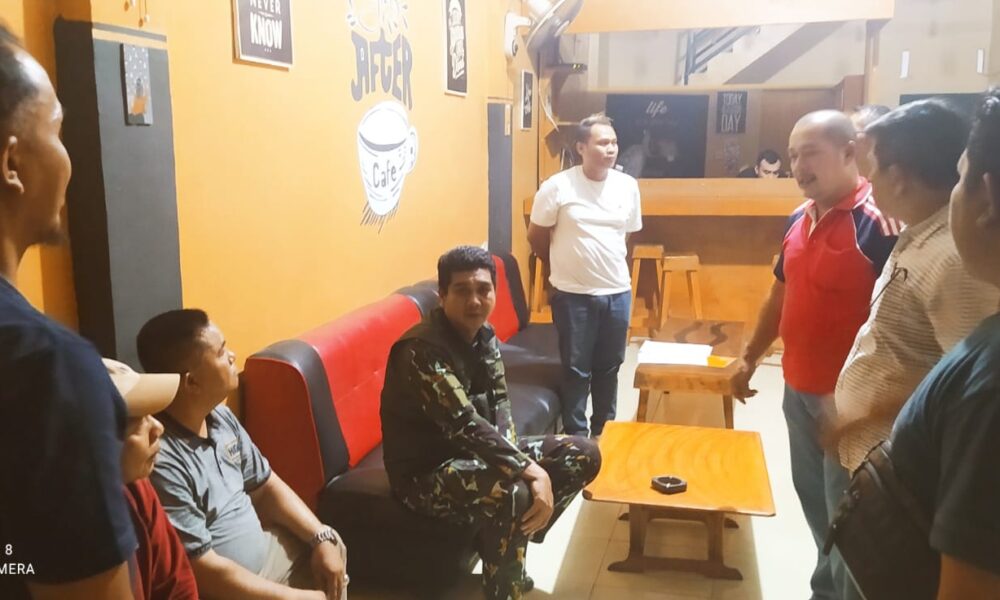 Wabub Nilwan Yahya saat pimpin razia di lokasi hiburan malam di Merangin. (Ist)