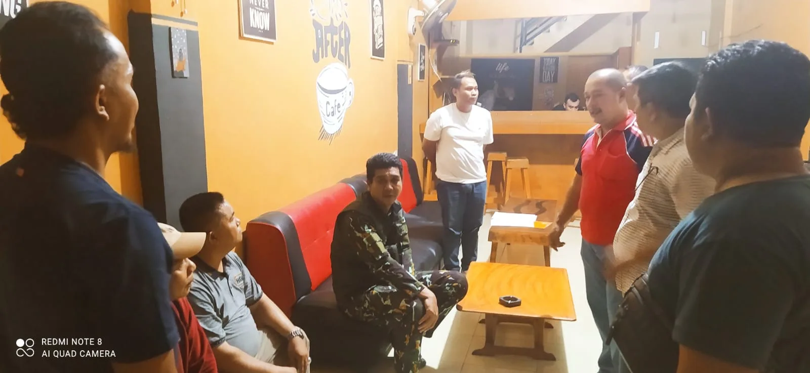 Wabub Nilwan Yahya saat pimpin razia di lokasi hiburan malam di Merangin. (Ist)
