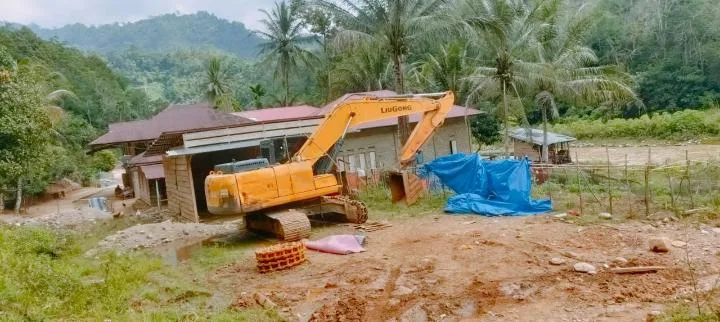 Alat berat yang di gunakan korban untuk kegiatan peti.(DETAIL/ist)