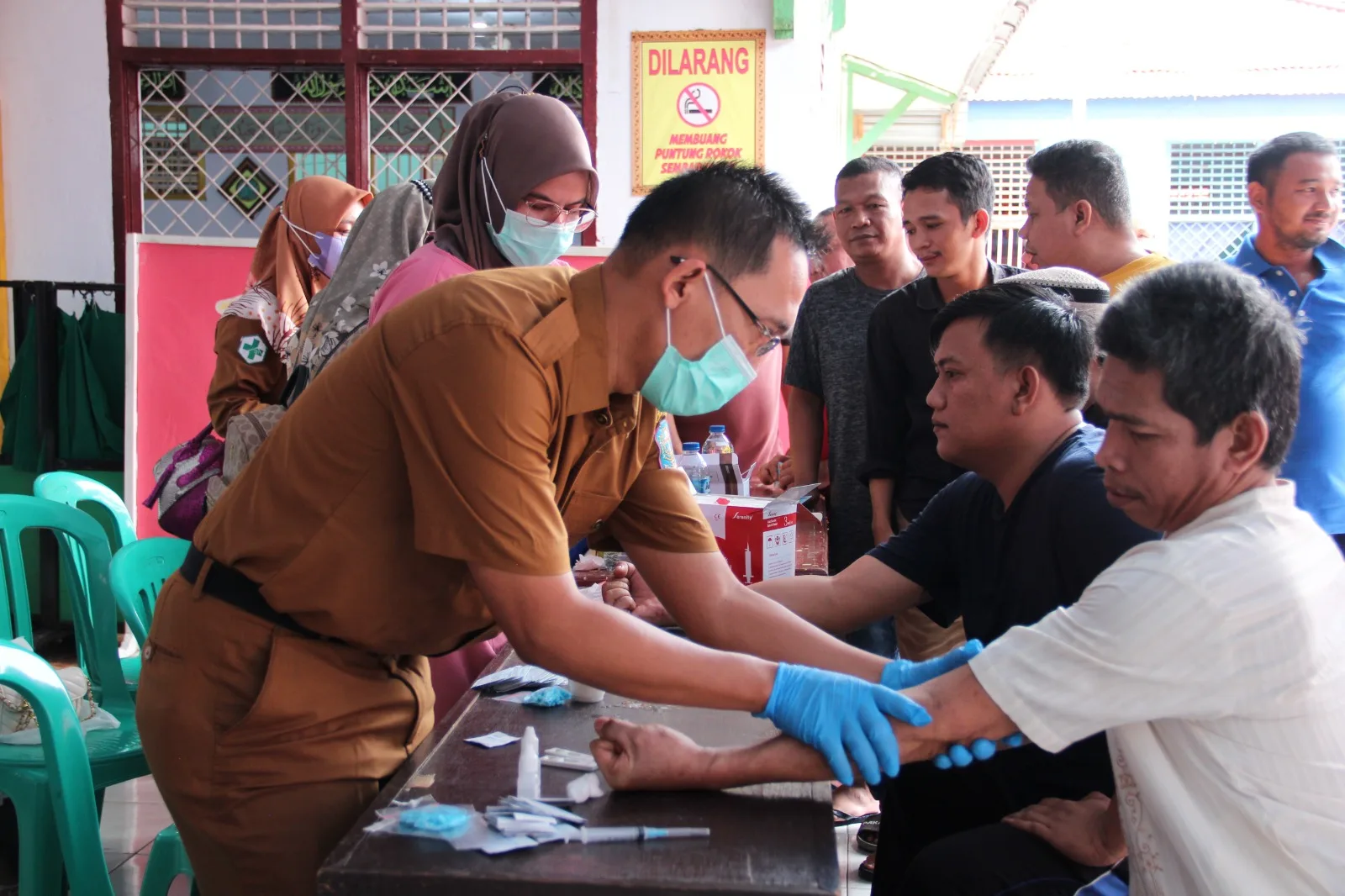 Warga binaan lapas kelas IIB Bangko, saat mengikuti screening TB dan HIV. (Ist)