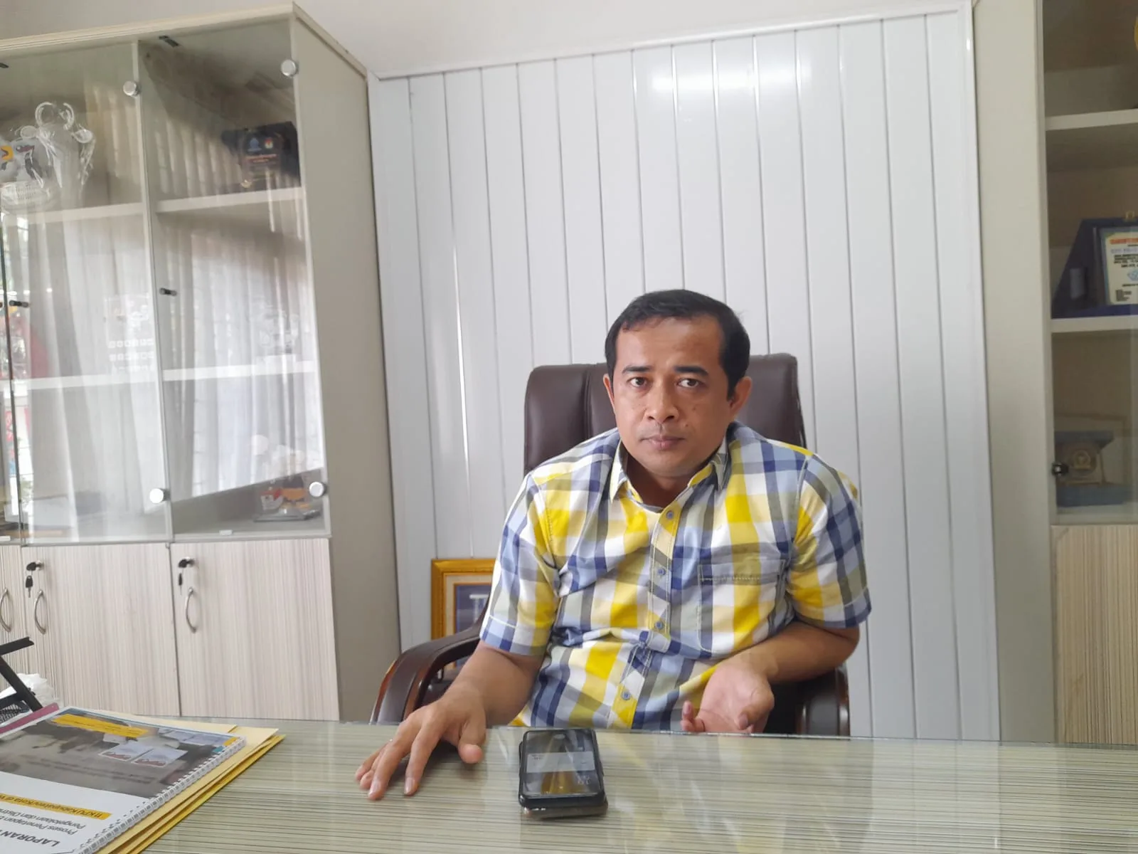 Ketua KPU Provinsi Jambi Iron Sahroni. (DETAIL/Juan)