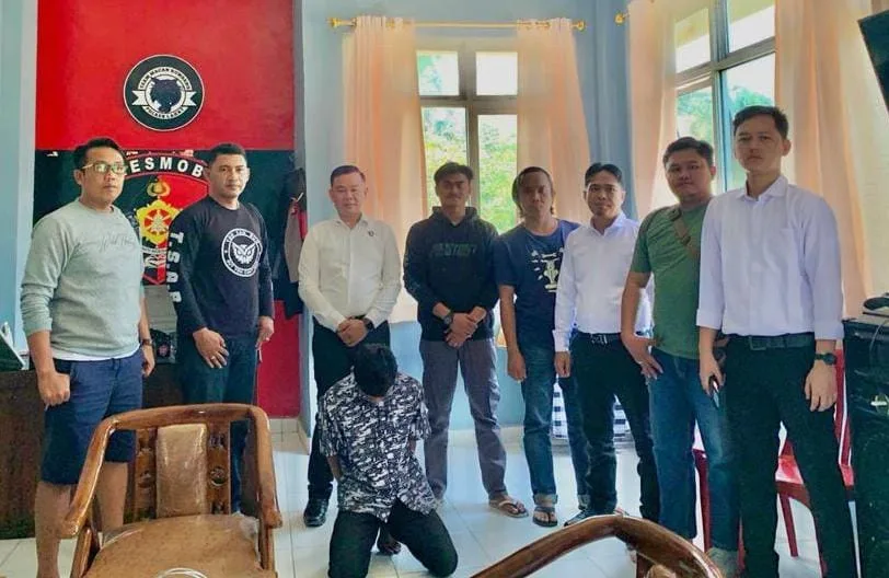 Pelaku pembacokan usai ditangkap Tim Elang di Lahat, Sumatra Selatan. (DETAIL/ist)