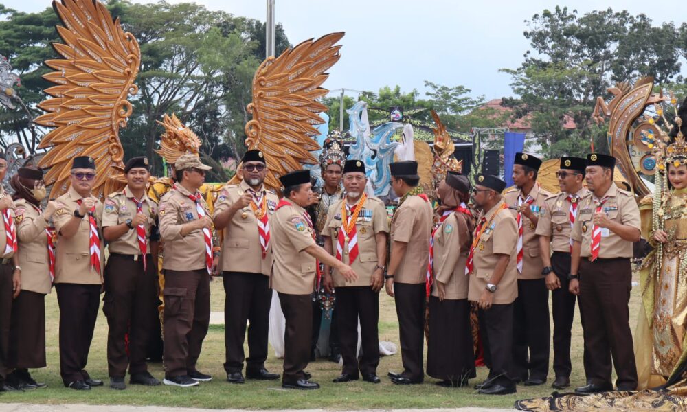 Gubernur Jambi, Al Haris dan Bupati Merangin, Mashuri saat bersama dengan tamu undangan. (DETAIL/ist)