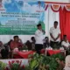 Bupati dan Wakil Bupati Merangin, saat berpamitan di Dapil III. Acara pamitan tersebut di gelar meriah di Balai Desa Tambang Emas.(DETAIL/ist)