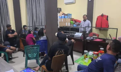 Tiga pasangan bukan suami istri usai digerebek langsung dibawa ke Polres Merangin. (DETAIL/ist)
