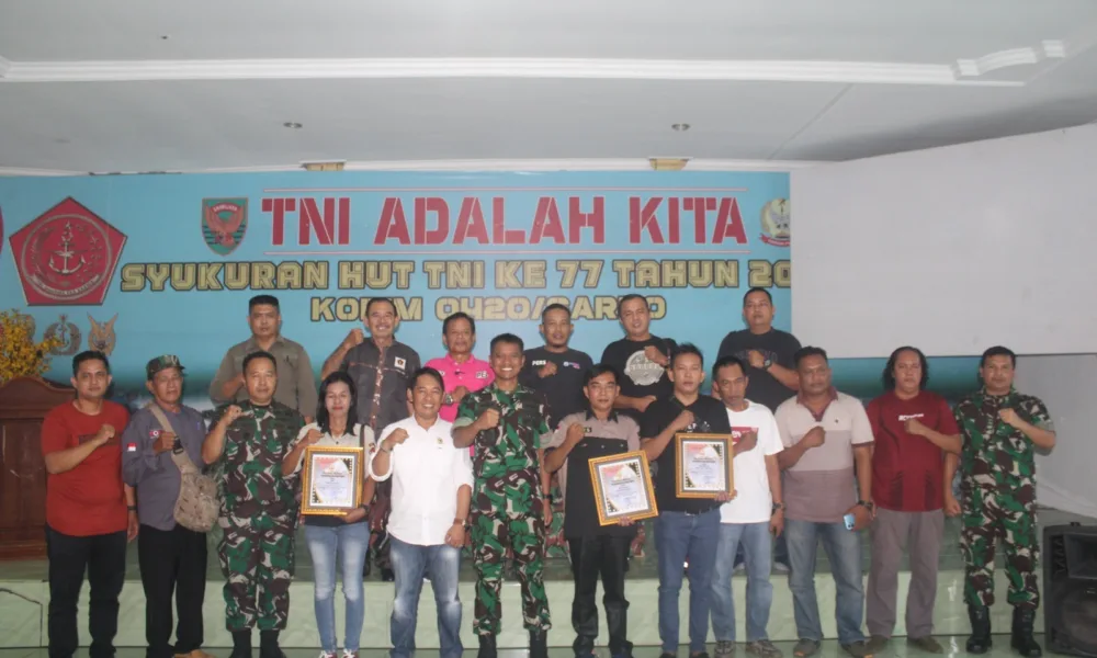 Dandim Sarko usai coffee morning bareng sejumlah awak media di Kabupaten Merangin. (DETAIL/ist)