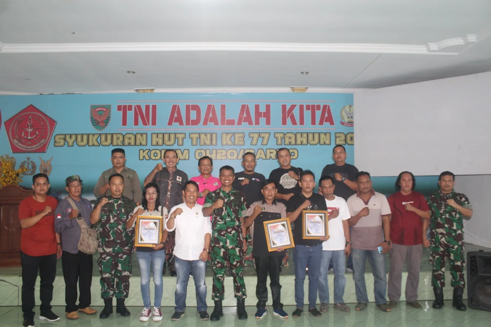 Dandim Sarko usai coffee morning bareng sejumlah awak media di Kabupaten Merangin. (DETAIL/ist)