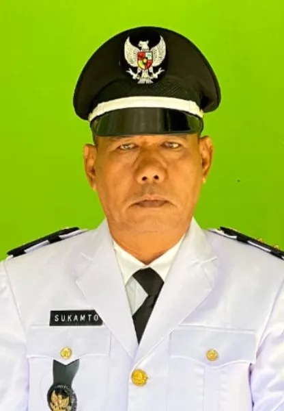 Sukamto, pensiunan TNI yang terpilih menjadi Kades Lantak Seribu dan berhasil menyelamatkan aset desa seluas 40 hektare. (DETAIL/ist)