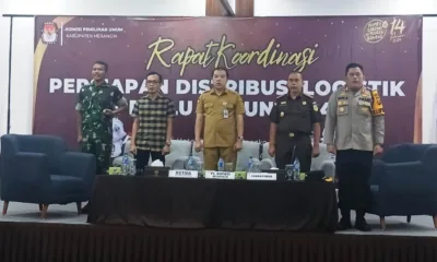KPU dan unsur Forkompinda saat rapat distribusi logistik Pemilu 2024.(DETAIL/ist)