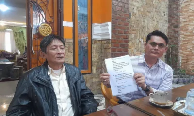 Donal Lubis (putih) dari kantor Hukum Donal Lubis, S.H & Partner. (DETAIL/Juan)