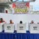 Warga binaan Lapas Kelas II Bangko saat mencoblos di bilik untuk menentukan pilihannya. (DETAIL/ist)