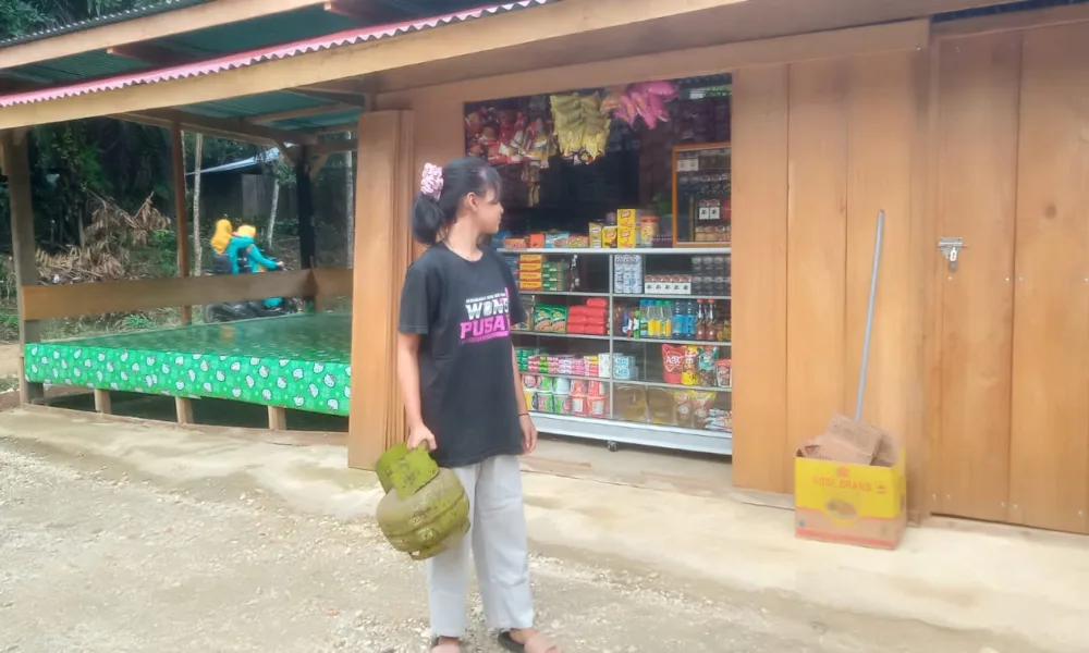 Sulitnya mendapat gas elpiji 3 kg dikeluhkan banyak ibu rumah tangga. (DETAIL/Daryanto)