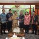 KPPU menemui Menteri Dalam Negeri Mendagri, Jenderal (Purn) Tito Karnavian di kantor Kemendagri di Jakarta.