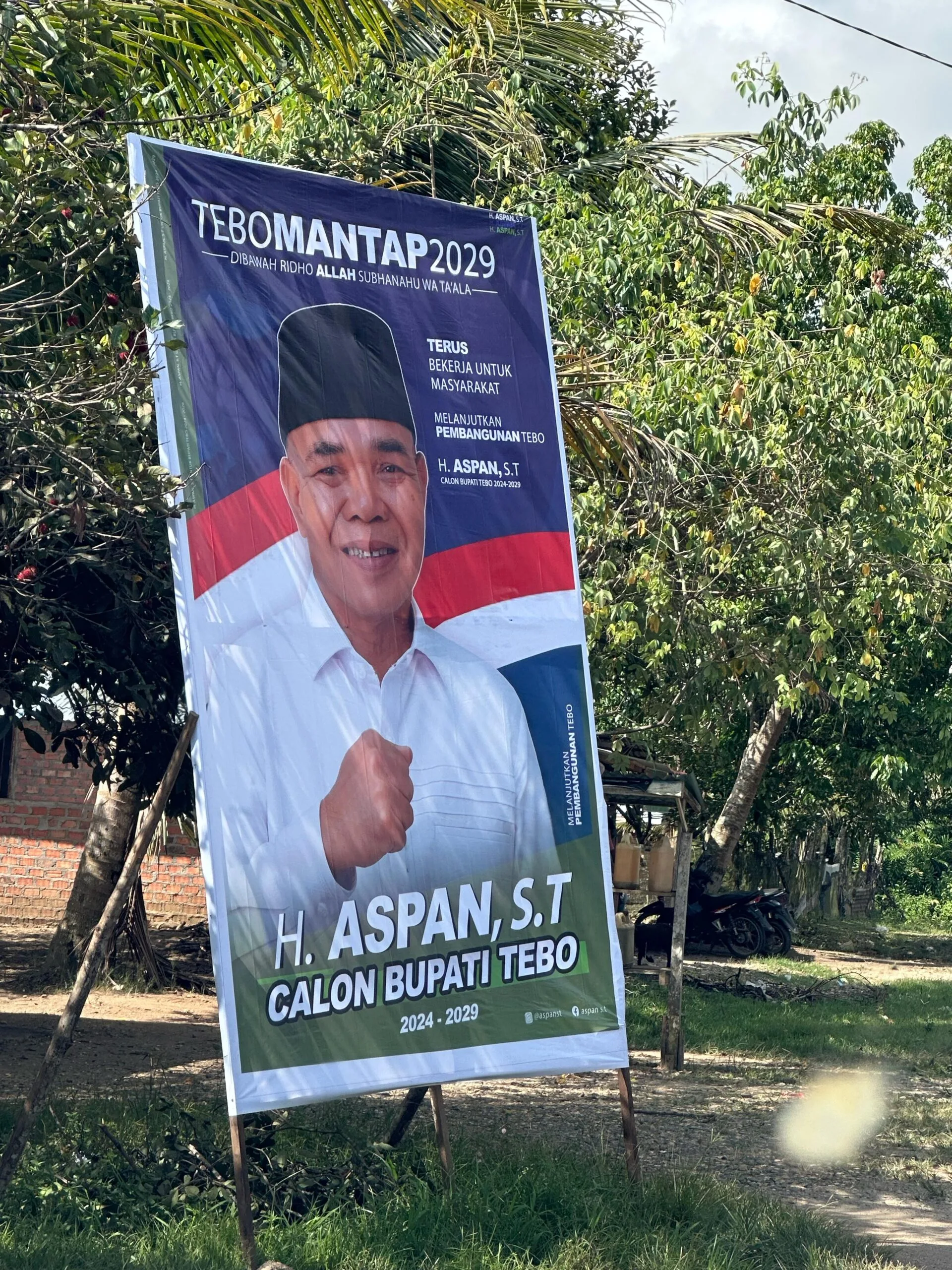 Baliho H Aspan, calon Bupati Tebo. (ist)