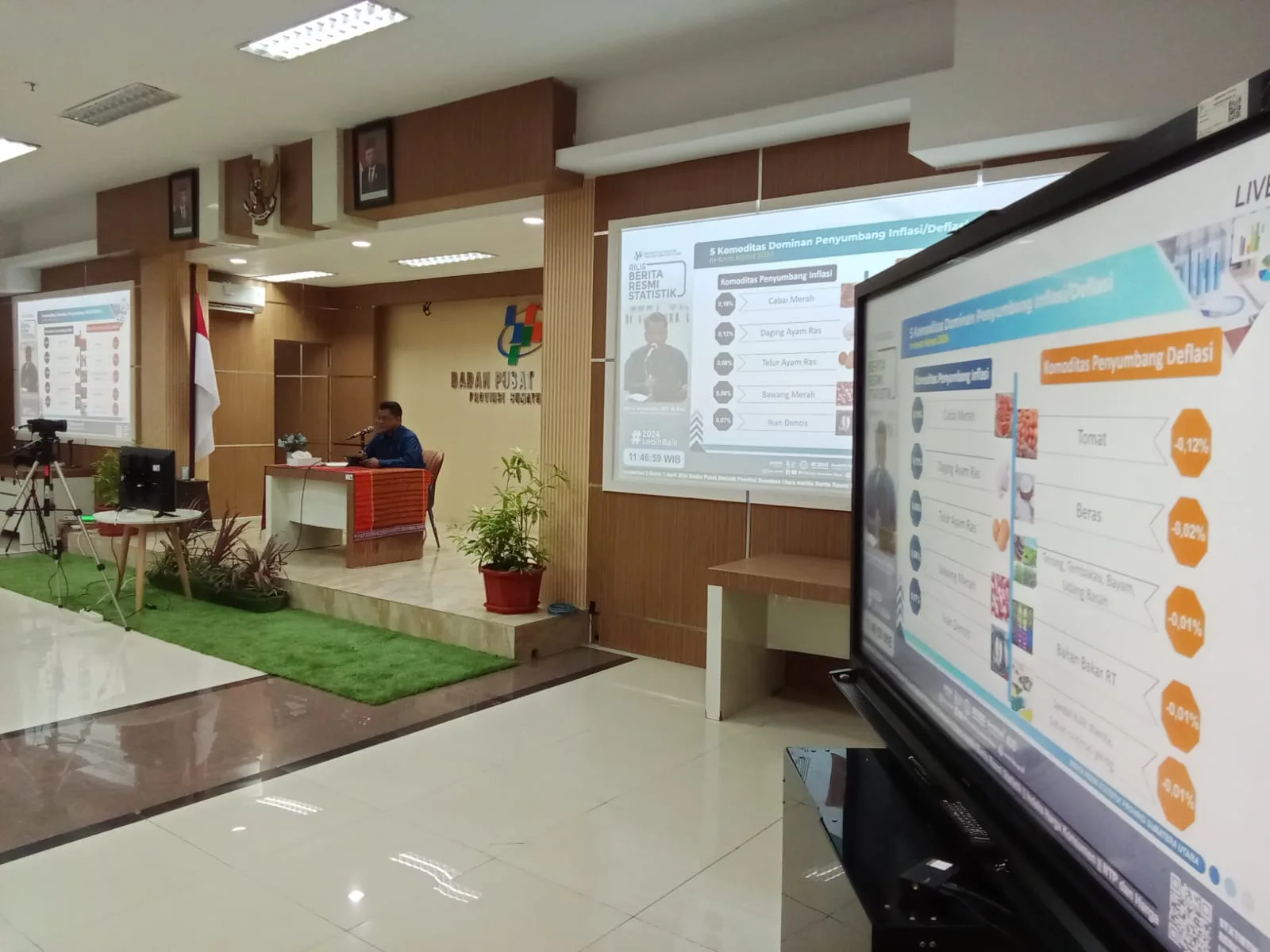 Kepala BPS Sumut, Nurul Hasanudin, saat membeberkan soal inflasi tahunan dan bulanan di seluruh Provinsi Sumut.