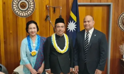 Dubes RI, Dupito D Simamora menyerahkan surat-surat kepercayaan kepada Yang Mulia Presiden Republik Nauru, David Ranibok Waiau Adeang.