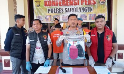 Kapolres Sarolangun saat press rilis kasu pemerkosaan anak di bawah umur. (DETAIL/ist)