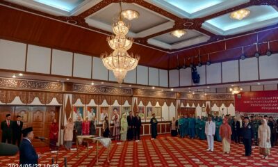 Gubernur Jambi Al Haris saat melantik dan menyerahkan SK Perpanjangan Pj Bupati. (DETAIL/Juan)