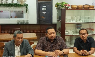 Waka II DPRD Provinsi Jambi, Pinto Jayanegara diantara kuasa hukumnya. (DETAIL/Juan)