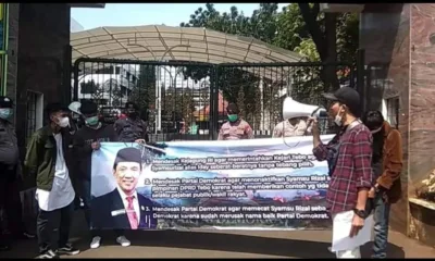 Sekjen LSM Mappan, Hadi Prabowo saat berdemonstrasi di depan Kejagung beberapa waktu lalu. (ist)