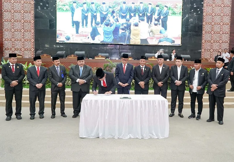 Proses penyerahan Opini WTP dari BPK-RI ke Pj Gubernur Sumut, Hasanudin. (ist)