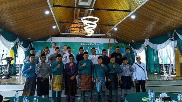 Bupati Fadhil dan Wabup Bakhtiar di acara halal bihalal. (ist)